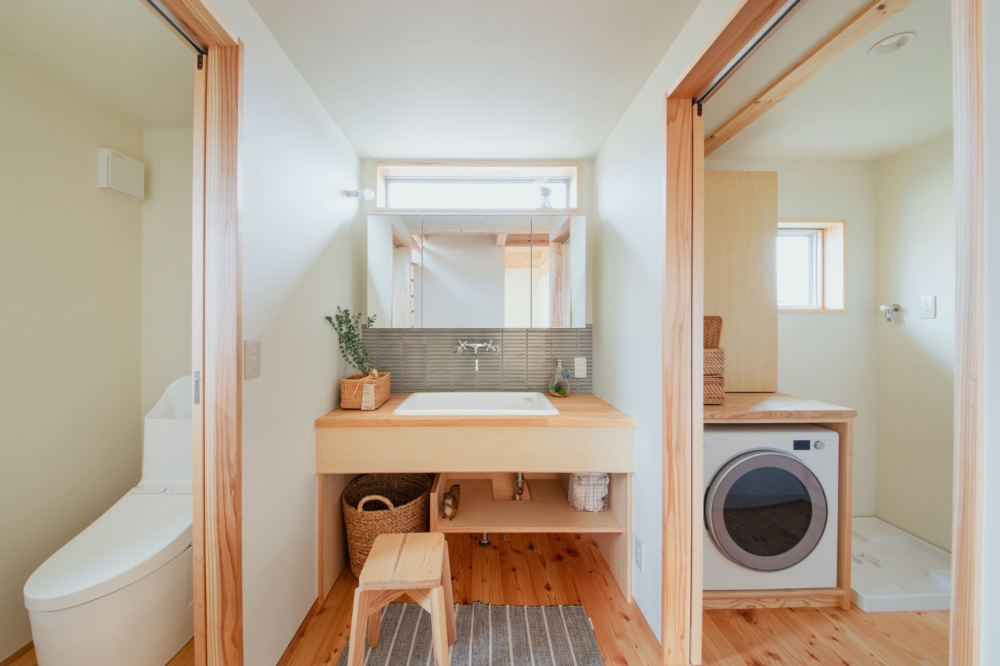 新築の家の内観や外観