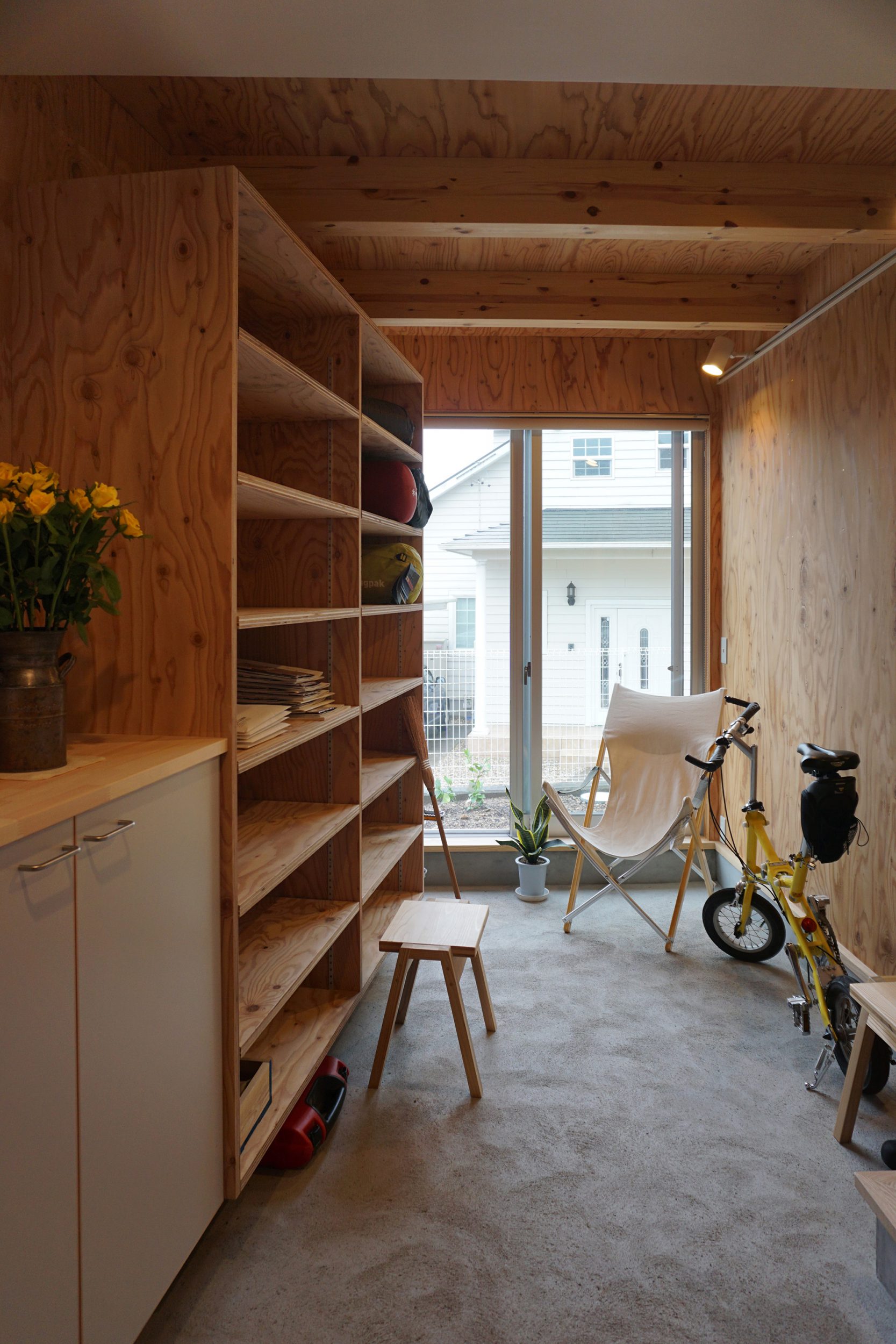 玄関収納棚 浜松市の工務店なら 入政建築 注文住宅を自然素材で建てる