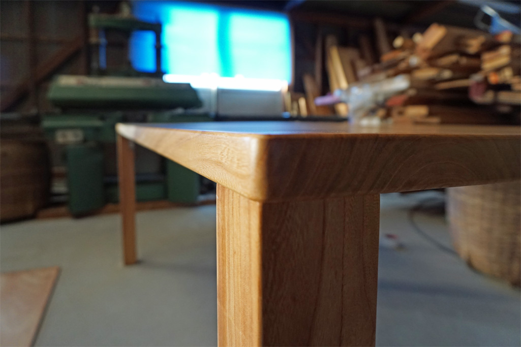 毎回完売 大工さんが作りました欅ダイニングテーブル、カウンター